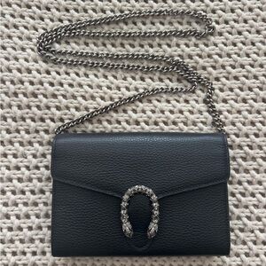 GUCCI Dionysus Black Crossbody Bag with Chain Strap